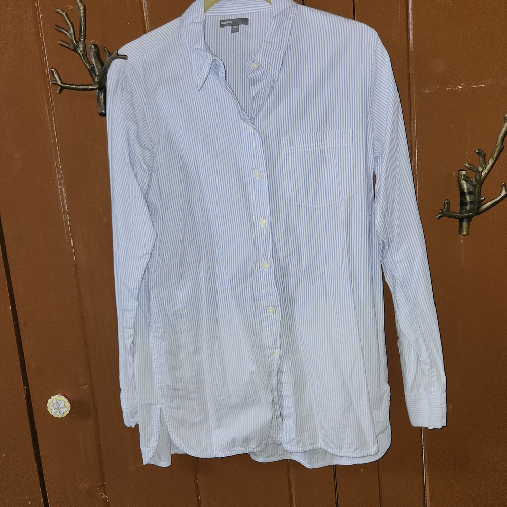 GAP Light Blue Striped Women's Button Down Shirt